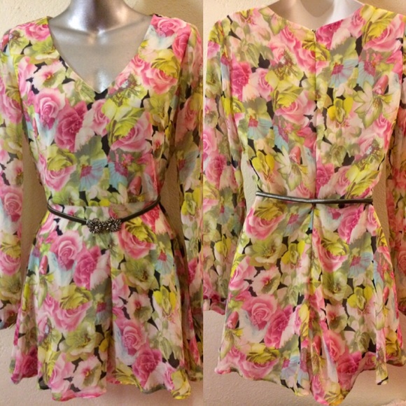 Vince Camuto Feminine Chiffon Floral Romper - Picture 4 of 4